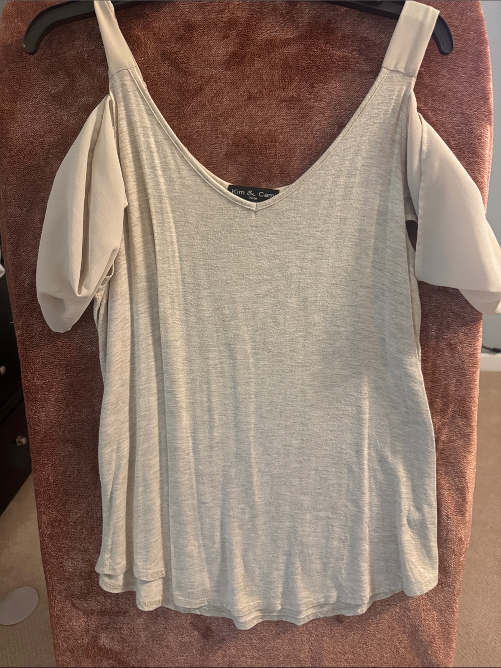Kim & Cami Cream Cold-Shoulder V-Neck Tank Top